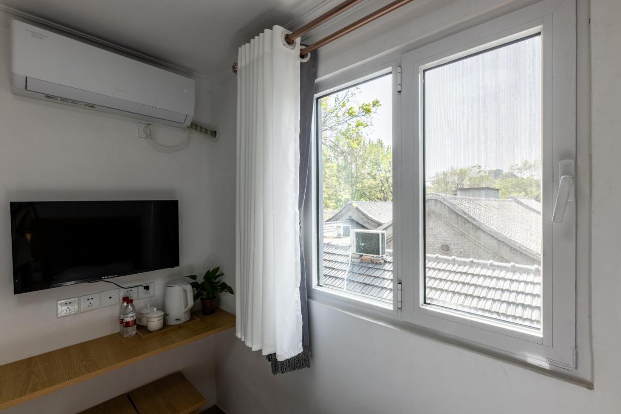 Happy Dragon Hotel -- Nearby Tiananmen Square & Forbidden City & Wangfujing Street & Line 5,6,8 Subway Nearby & Free Coffee & Free Laundry & Fluent English Speaking & Tourist Attractions Ticket Service & Free Wifi Unlimited For Western Software Beijing Exterior photo