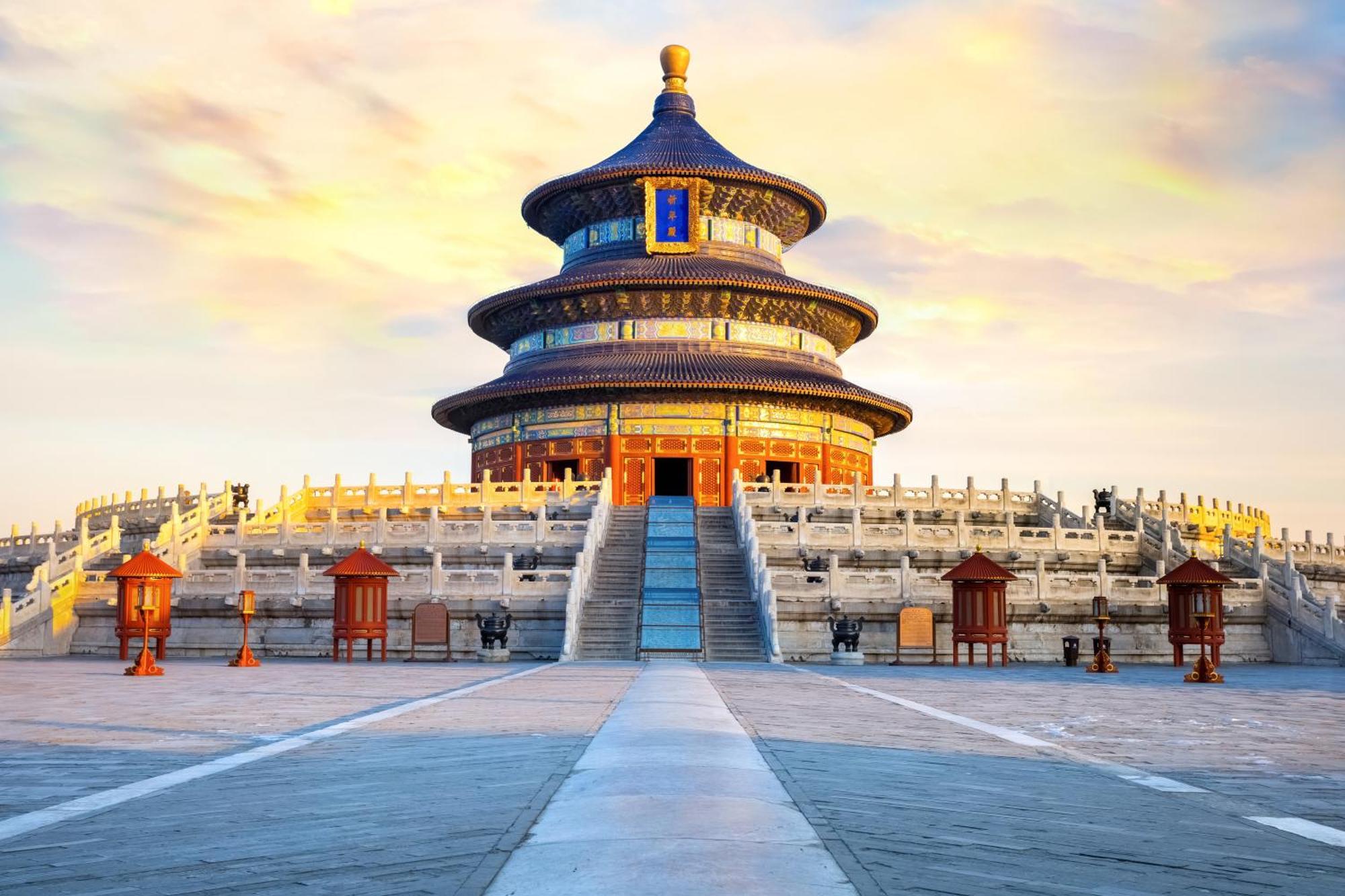 Happy Dragon Hotel -- Nearby Tiananmen Square & Forbidden City & Wangfujing Street & Line 5,6,8 Subway Nearby & Free Coffee & Free Laundry & Fluent English Speaking & Tourist Attractions Ticket Service & Free Wifi Unlimited For Western Software Beijing Exterior photo