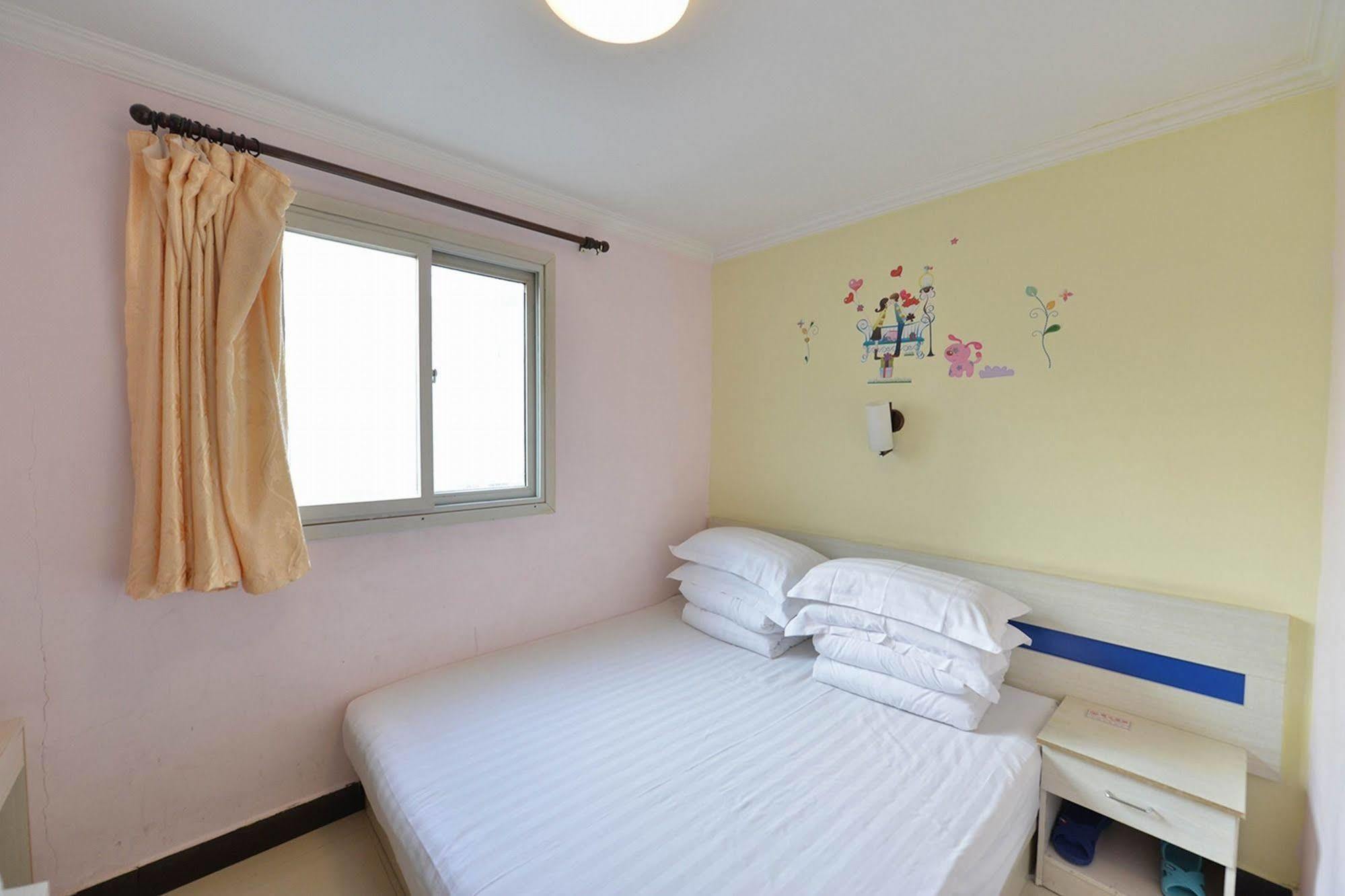 Happy Dragon Hotel -- Nearby Tiananmen Square & Forbidden City & Wangfujing Street & Line 5,6,8 Subway Nearby & Free Coffee & Free Laundry & Fluent English Speaking & Tourist Attractions Ticket Service & Free Wifi Unlimited For Western Software Beijing Exterior photo