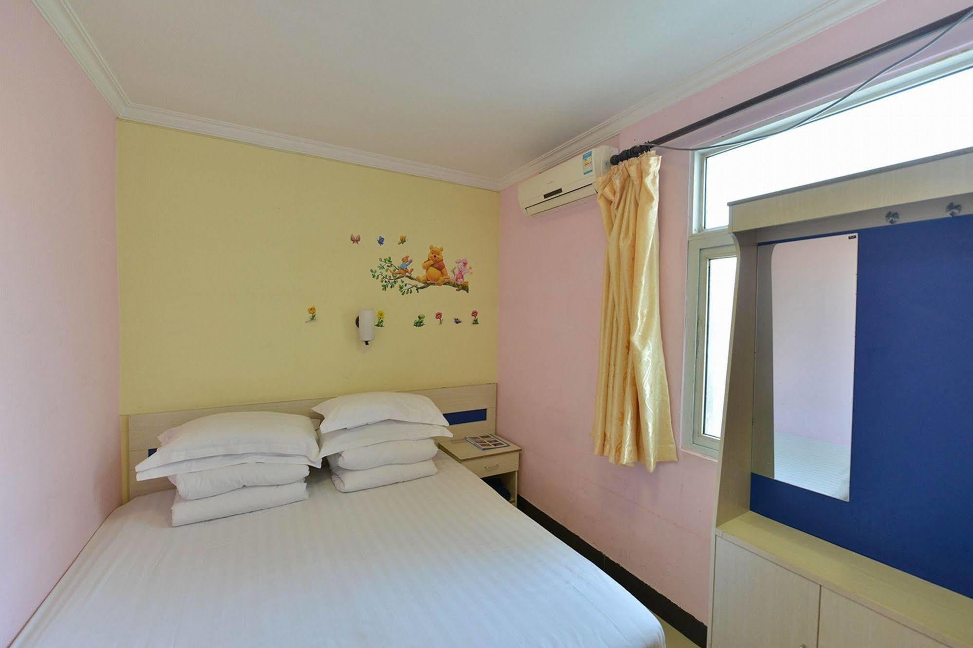 Happy Dragon Hotel -- Nearby Tiananmen Square & Forbidden City & Wangfujing Street & Line 5,6,8 Subway Nearby & Free Coffee & Free Laundry & Fluent English Speaking & Tourist Attractions Ticket Service & Free Wifi Unlimited For Western Software Beijing Exterior photo